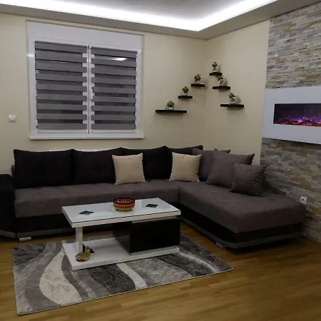 Maximus アパート ズラティボール