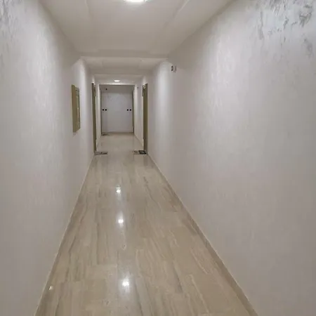 アパート Maximus